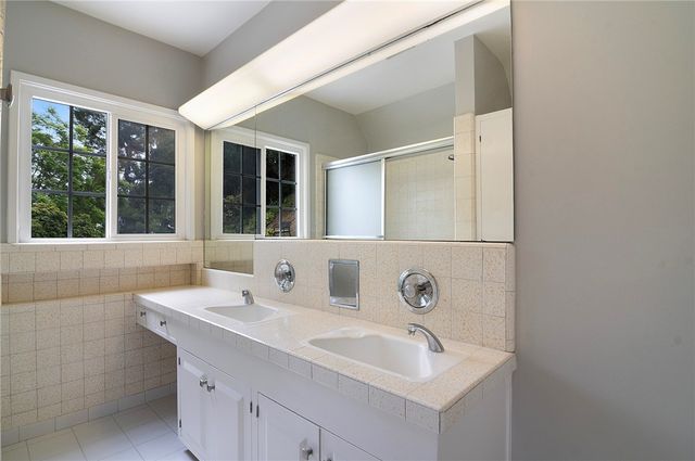 934 Highline, Glendale, CA 91205