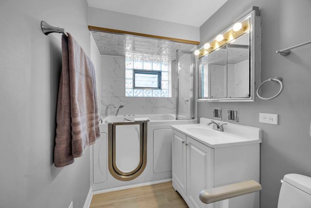 518 E 95th Street, Chicago, IL 60619