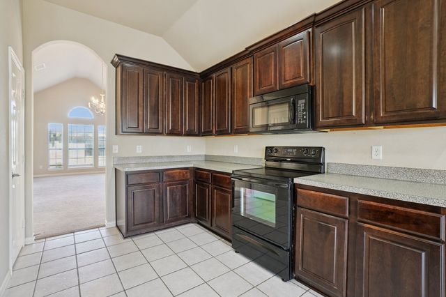 3400 Silver Creek Drive, Mesquite, TX 75181