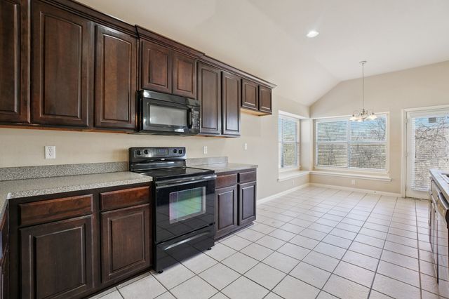 3400 Silver Creek Drive, Mesquite, TX 75181