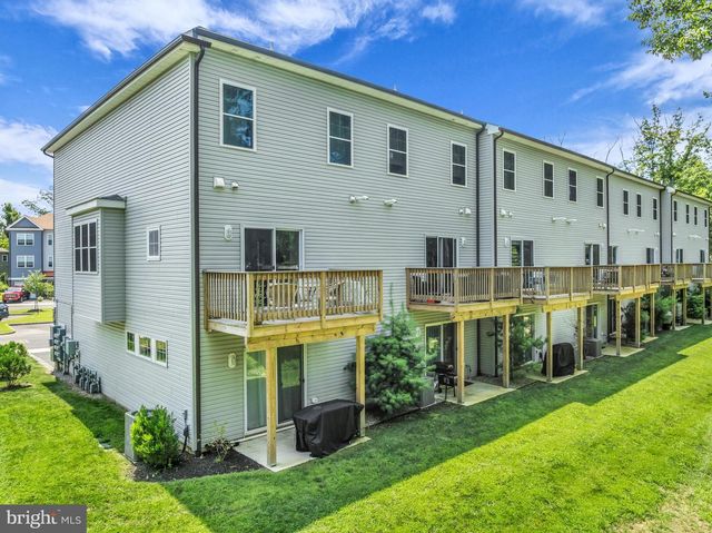 30 MILL CREEK CT, Bayville, NJ 08721