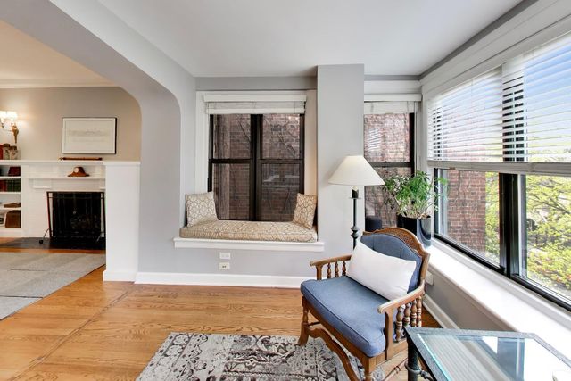 5637 N KENMORE Avenue 3, Chicago, IL 60660