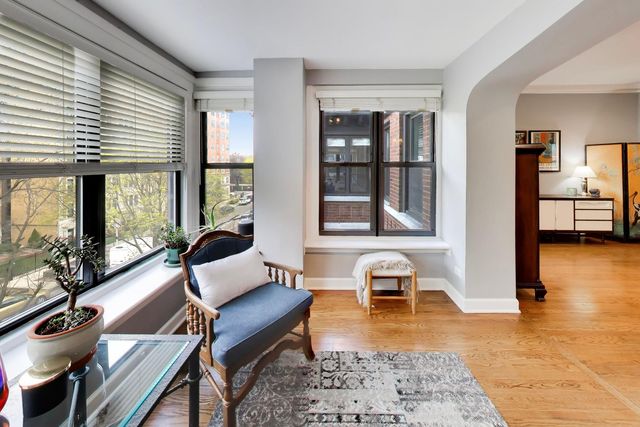 5637 N KENMORE Avenue 3, Chicago, IL 60660