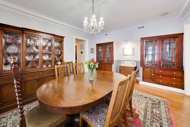 5637 N KENMORE Avenue 3, Chicago, IL 60660