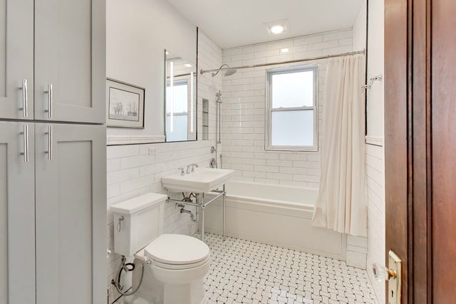 5637 N KENMORE Avenue 3, Chicago, IL 60660