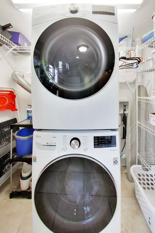 5637 N KENMORE Avenue 3, Chicago, IL 60660