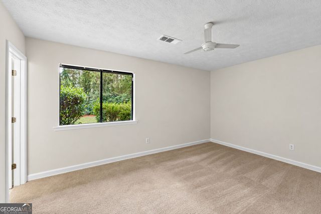 101 Valley Court, Stockbridge, GA 30281