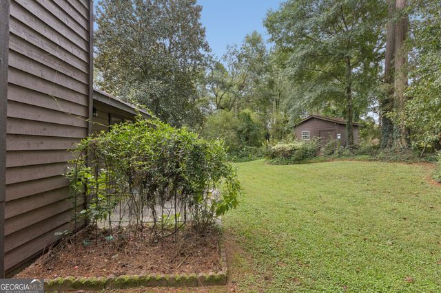 101 Valley Court, Stockbridge, GA 30281