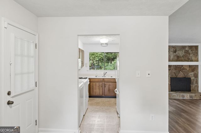 101 Valley Court, Stockbridge, GA 30281