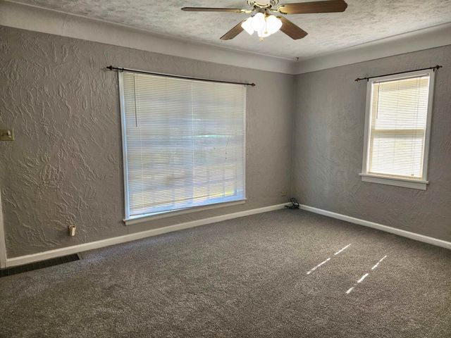 415 Charles Street, Waterloo, IA 50701