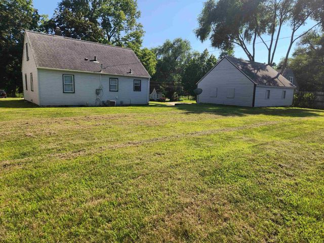 415 Charles Street, Waterloo, IA 50701