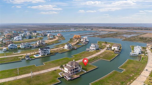 9 Ramrod, Hitchcock, TX 77563