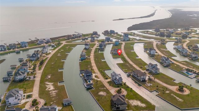 9 Ramrod, Hitchcock, TX 77563