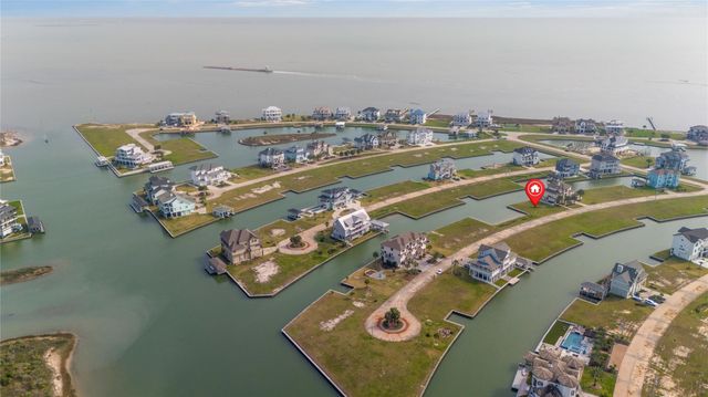 9 Ramrod, Hitchcock, TX 77563