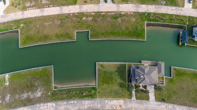 9 Ramrod, Hitchcock, TX 77563