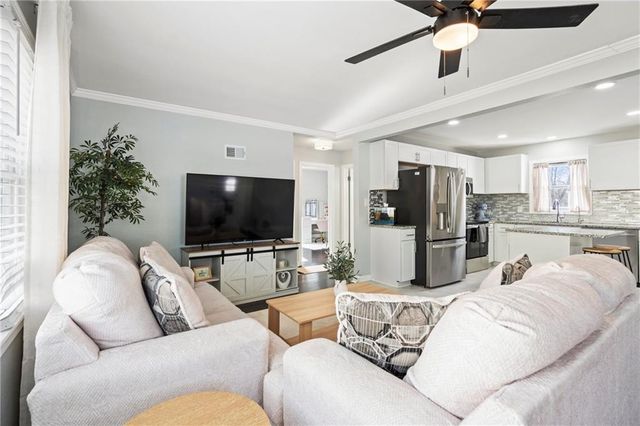 1113 W 25 Terrace S, Independence, MO 64052