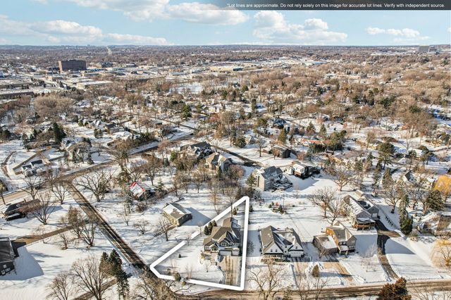 145 Cutacross Road, Golden Valley, MN 55422