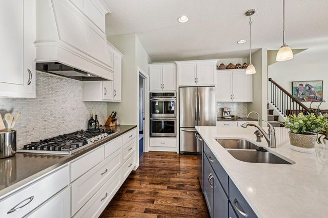 145 Cutacross Road, Golden Valley, MN 55422