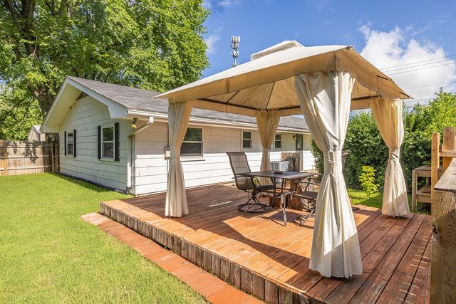 203 S Neal Street, Prairie Grove, AR 72753