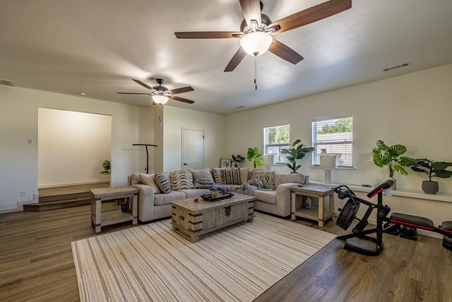 203 S Neal Street, Prairie Grove, AR 72753