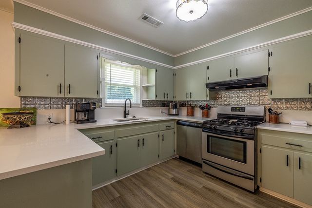 203 S Neal Street, Prairie Grove, AR 72753