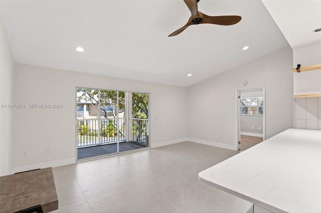 401 SE 10th St B207, Dania Beach, FL 33004