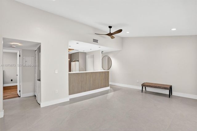 401 SE 10th St B207, Dania Beach, FL 33004