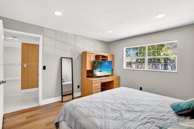 401 SE 10th St B207, Dania Beach, FL 33004