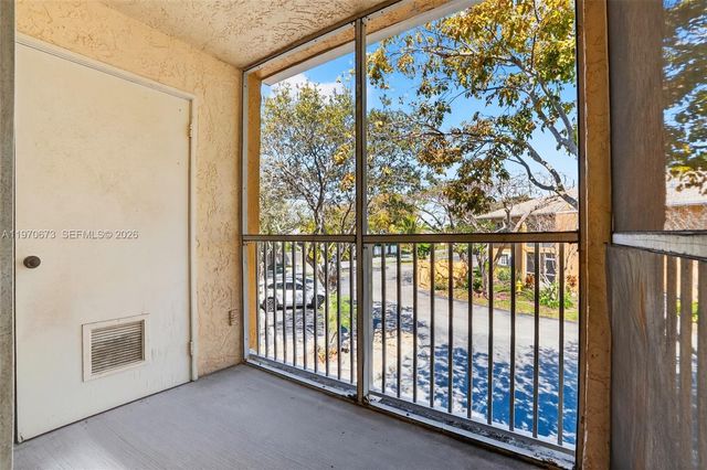 401 SE 10th St B207, Dania Beach, FL 33004