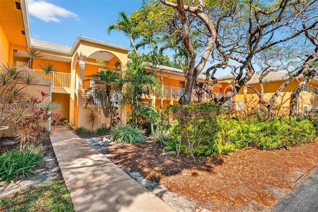 401 SE 10th St B207, Dania Beach, FL 33004