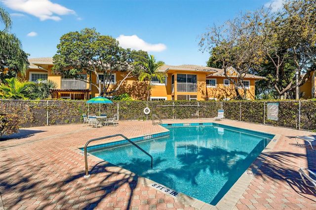 401 SE 10th St B207, Dania Beach, FL 33004