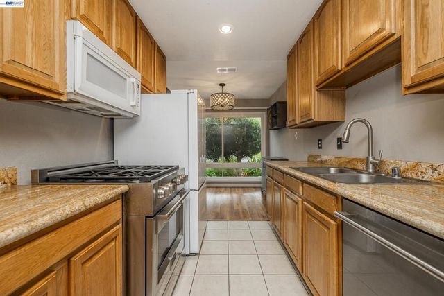 1355 Kenwal Rd Apt A, Concord, CA 94521