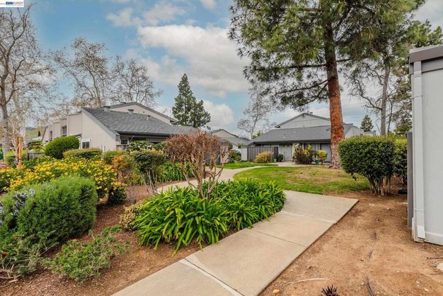 1355 Kenwal Rd Apt A, Concord, CA 94521