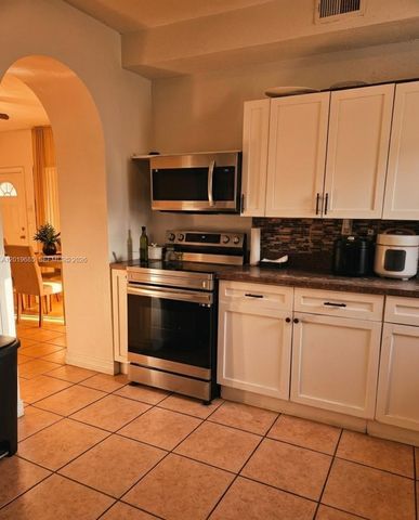 571 NE 172nd Street, North Miami Beach, FL 33162