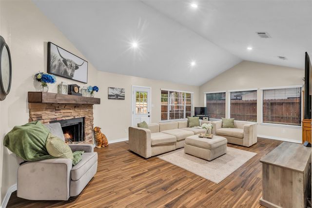 13860 Ventura Road, Willis, TX 77318