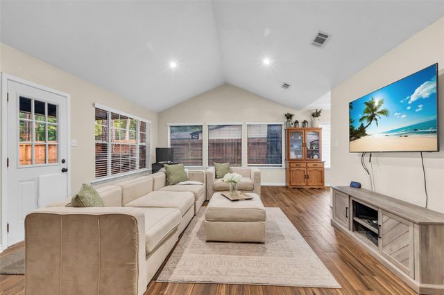 13860 Ventura Road, Willis, TX 77318