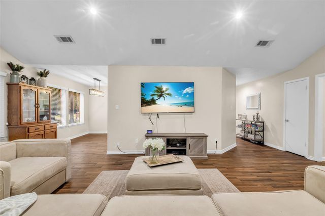 13860 Ventura Road, Willis, TX 77318