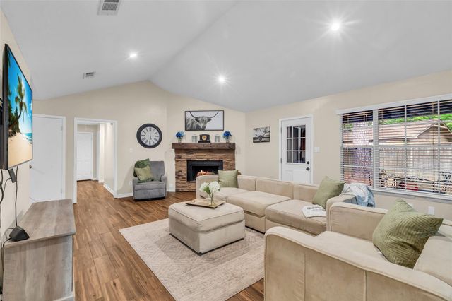 13860 Ventura Road, Willis, TX 77318