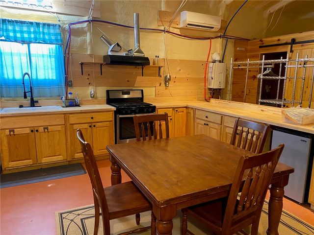 202 County Road 3061, Orange Grove, TX 78372