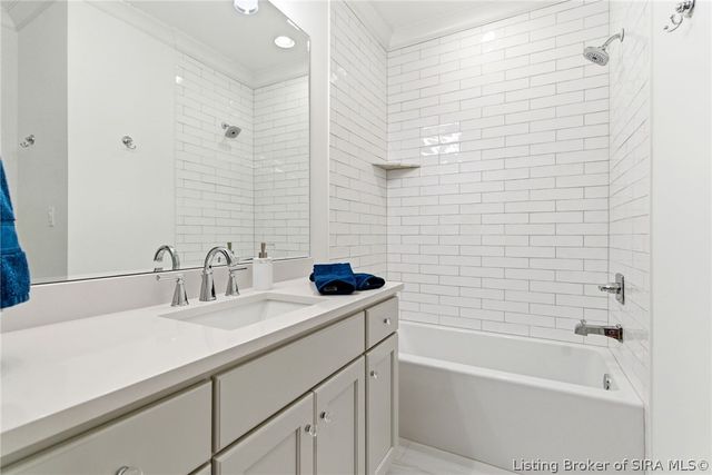 124 Spangler Place, Jeffersonville, IN 47130