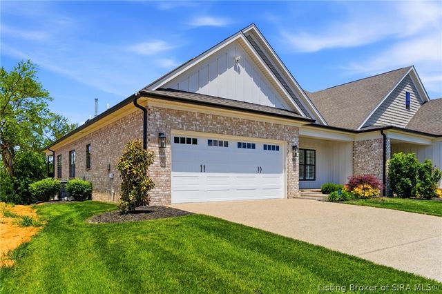 124 Spangler Place, Jeffersonville, IN 47130