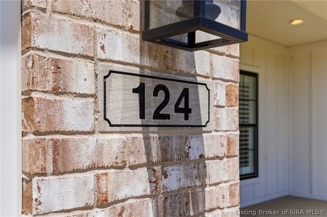 124 Spangler Place, Jeffersonville, IN 47130