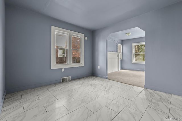 15875 Mansfield Street, Detroit, MI 48227