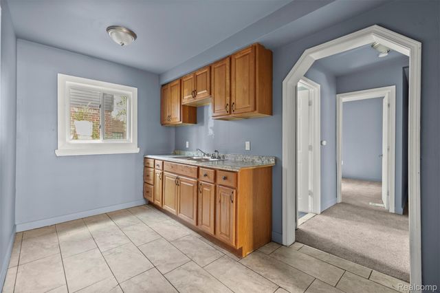 15875 Mansfield Street, Detroit, MI 48227