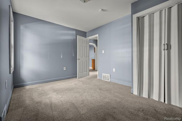 15875 Mansfield Street, Detroit, MI 48227