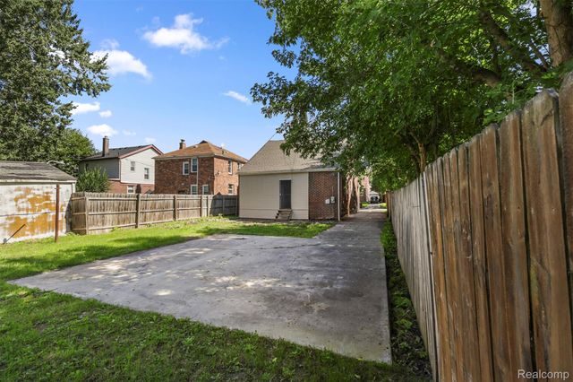 15875 Mansfield Street, Detroit, MI 48227