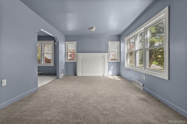 15875 Mansfield Street, Detroit, MI 48227