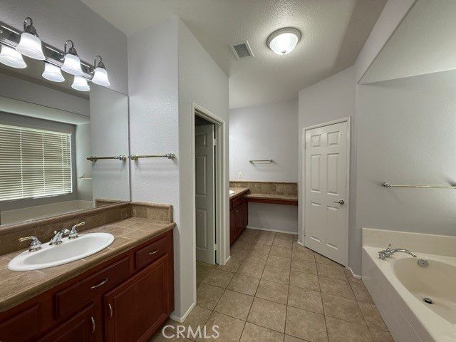 8609 Lodgepole, Riverside, CA 92508