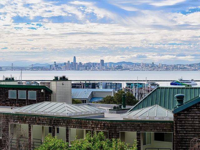 1201 Brickyard Way 112, Richmond, CA 94801