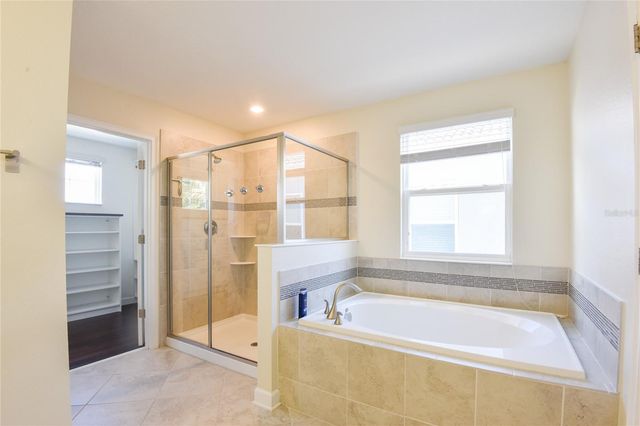 8904 LEADER BOARD LANE, Davenport, FL 33896